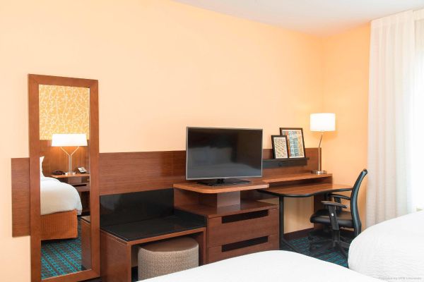 Fairfield Inn & Suites Jackson Clinton